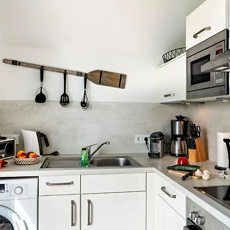 Fewo-raeuberhoehle-by-seeblick-ferien-oro-kamin-sauna-dusche Olpenitz