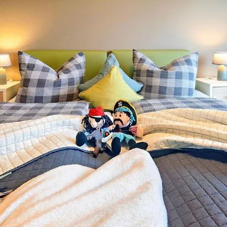 Fewo-raeuberhoehle-by-seeblick-ferien-oro-kamin-sauna-dusche Apartament Olpenitz