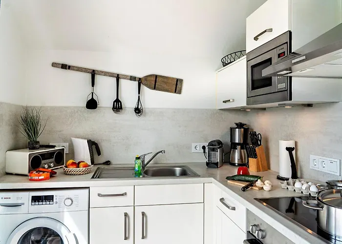 Fewo-raeuberhoehle-by-seeblick-ferien-oro-kamin-sauna-dusche Olpenitz